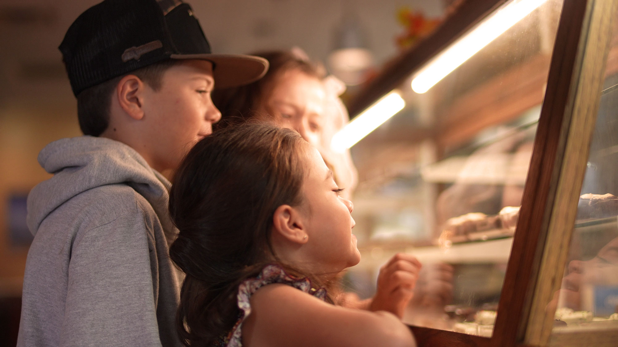 kids looking at sweets